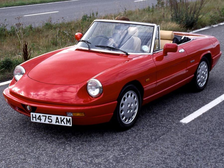  Alfa Romeo Spider (115) 1990 года  (UK) (фото 1 из 2)